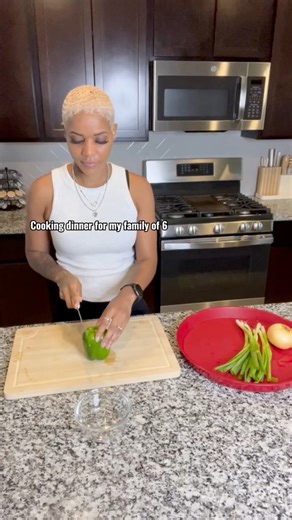 Cooking dinner for my family of 6 | Turkey Chili & Cornbread • • • #fypシ #cooking #homecooking #dinner #foodie #explore #foodlover #foodporn | Jess Be Cooking