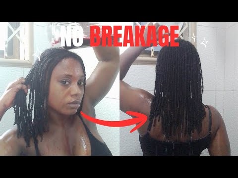 The Right Way to Wash Mini Braids (No Breakage!)