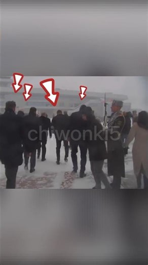 Putin's bodyguards agents (FSO) move with discipline. #putin #russia #warinukraine #shorts