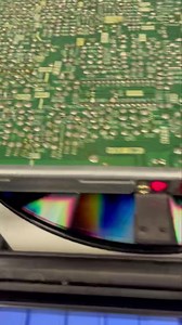 Dax got this video disk player working again at @thismuseumisnotobsolete #nostalgia #tech #vhs #video #didyouknow #science #retro #videoart | LOOK MUM NO COMPUTER