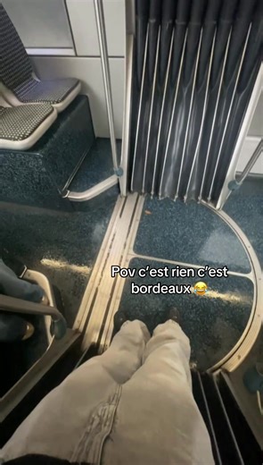 Danse au tramway à Bordeaux : Moment hilarant