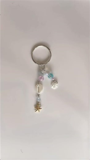 Making a mermaid themed keychain 🦋
