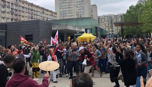 9.7K views · 163 reactions | Pour défendre le service public, soignants, profs, artistes… Ils ont repris le tube du rappeur HK, « Danser encore » et la version crée au CHU de Rennes : « soigner encore ». | Ouest-France Rennes | Facebook