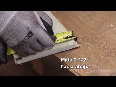 Cómo reemplazar los paneles de revestimiento Mastic EverPlank