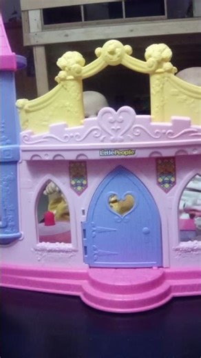 Hailey and Riley playing with the castle