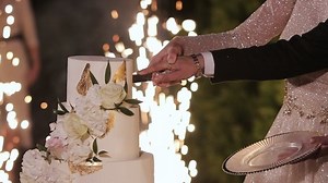Cut Wedding Cake Bride Groom Cut Stock Footage Video (100% Royalty-free) 1069326868 | Shutterstock