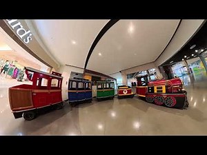 Flat View | Liberty Center Express Circles the Camera (Landscape, 360° Loop)