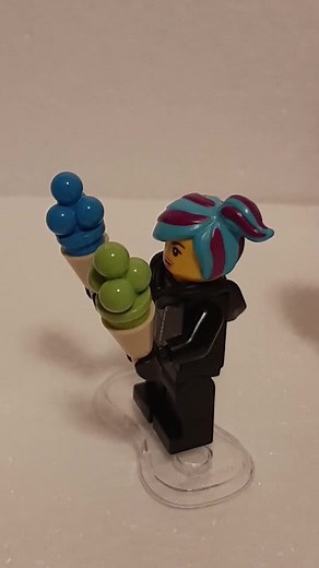 Unikitty wants blue ice cream #legos #lego #thelegomovie #thelegomovie2 #unikitty #summer #icecream #funny