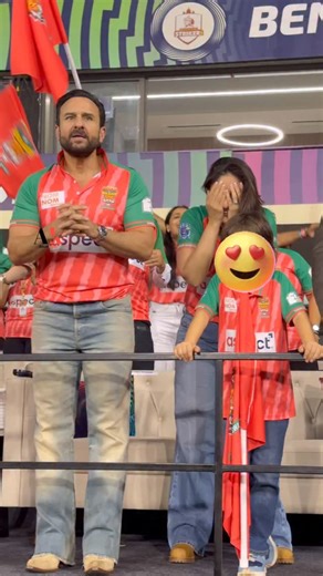 Alamkhan🦇❤️‍🔥 on Instagram: "#saifalikhan with @kareenakapoorkhan clicked in town today #kareenakapoorkhan #trendingreels #explore #foryou"