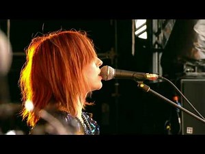 [HD] Bat For Lashes - Daniel (Glastonbury 2009)