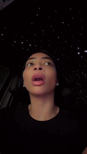 Tommie (@tommieshit)’s videos with Satie