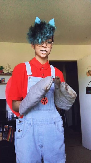 iM a BoMb. #catbug#bravestwarriors#catbugcosplay#cute#fyp