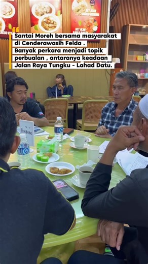 Santai Moreh bersama masyarakat di Cenderawasih Felda . Banyak perkara menjadi topik perbualan , antaranya keadaan Jalan Raya Tungku - Lahad Datu . Beberapa cadangan dan pendekatan telah dipersetujui , antaranya memorandum yang ditandatangani oleh masyarakat Tungku kepada KERAJAAN NEGERI SABAH , JABATAN KERJARAYA dan SYARIKAT PEMEGANG KONSESI menuntut penyelesaian tuntas masalah Jalan Lahad Datu - Tungku . Turut dibincangkan Tuntutan Gantirugi bagi pengguna yang mengalami kerugian dari segi kos 