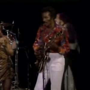 54K views · 3.5K reactions | Chuck Berry and Tina Turner performing “Rock and Roll Music” at the Roxy in 1982! #ChuckBerry #TinaTurner #BlackMusicMonth | Chuck Berry | Facebook