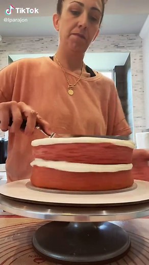 Garbage truck cake! #cake #cakes #cakesoftiktok #cakevideo #cakevideos #caketutorial #garbagetruckcake #cakehowto #cakedecoraring