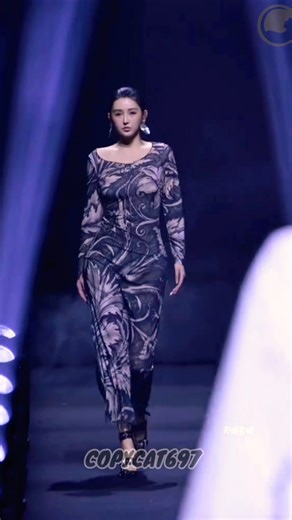 Chinese Fashion Super Models Catwalk 💞#copycat697 #chinesefashionshow #supermodels #chinesestyle