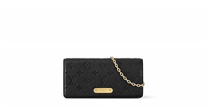 Products by Louis Vuitton: Wallet On Chain Lily