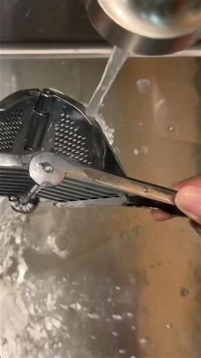 Best Lemon Squeezer Ever? 🍋 Quick & Easy Juice in Seconds!