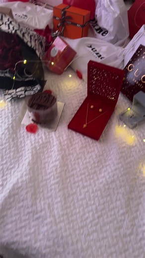 10 Year Anniversary Gift Ideas for Husband | Anniversary Surprise