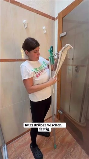 Streifen auf Fliesen? So werden sie sauber #haushaltstipps #cleantok #putztipps