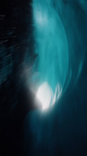 ❄️ SUYUPARINA GLACIER ❄️ An impressive ice giant hidden in the Andes of Cusco 🏔️✨ Ice caves, unreal landscapes, and an energy you can truly feel in your soul. Located at over 5,400 m (17,700 ft) above sea level, this living glacier constantly changes shape and color, showcasing the raw power of nature at its purest. 📍 Location: Phinaya Community, Pitumarca District, Canchis Province, Cusco Region – Peru A little-known destination that feels like another planet… would you dare to visit it? 😍 #