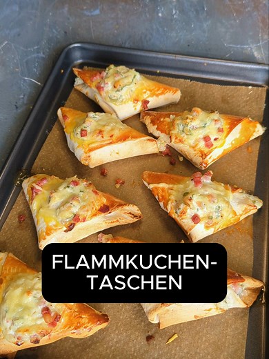 Knusprige Flammkuchen-Taschen Rezept