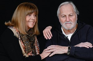 Jean-Jacques Debout et Chantal Goya ont quitté Paris pour un "coin paisible" : "On n'arrive plus à en bouger"