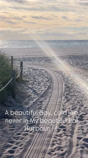 Bal Harbour, FL November weather #property #silviaolivera #silviashomes #ocean #condo #silviaoliverarealtor #beach #luxury #beachlife #oceanfront #balharbour #Miami #ritz #Oceana #Balmoral #StRegis #palace | Silvia Olivera Luxury Group