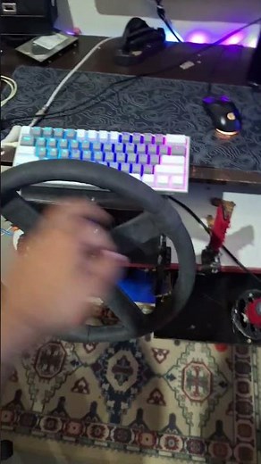 Volante caseiro com Arduino e force feedback realista! 🎮🔥 Projeto DIY insano! #Arduino#SimRacing#DIY