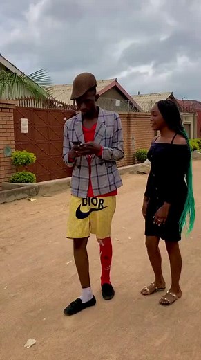 Ndatengesa chibage😂😂😂#onthisday #teezythecomedian #virał #fyp #sama28 #zimtiktok #zimtiktokers🇿🇼🇿🇼🇿🇼 #trendingzim #zimtiktokers #contentcreator #skitscomedy #skits #zimcomedy🇿🇼🇿🇼zimtiktok🇿🇼🇿🇼 #zimcomedy