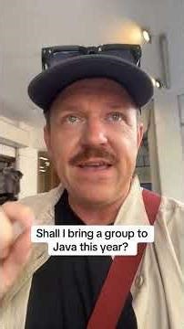 Java! The adventure has started… backpack is safe at the hotel..we are in Jl Marlioboro shopping