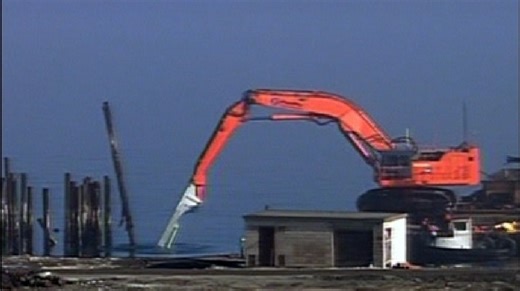 Last eyesores of Asarco plant on their way out