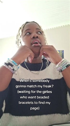 just waiting for yall to find me😔 #amaryljewels #beadedbracelets #southafrica #matchmyfreak #beadedjewelry