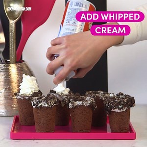 Boozy Oreo shots are the only thing that matters 😋. Full recipe: http://bit.ly/2inH1Ov | Cosmo Bites