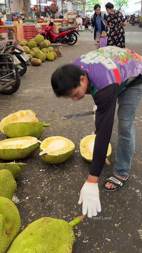 Super fast jackfruit peeling - Thai fruit #asmr #fruit #jackfruit | 1love | Facebook