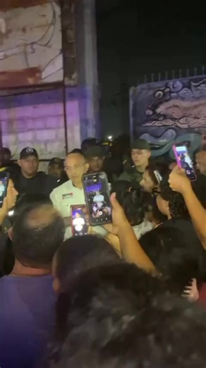 Este funcionario explicó que la crisis eléctrica se debe a un fenómeno climático y es la razones por la cual, específicamente en el estado Carabobo, hay racionamiento eléctrico. Crisis que podría terminar en un apagón nacional Aseguró que este plan es de 4 horas. Sin embargo, los efectos del racionamiento son a diario, de dos a cuatro cortes de luz, que van desde 4,8 v 12 horas sin energía. Hasta la fecha, luego del anuncio de la presidenta (e), Delcv Rodríquez, hace unas semanas atrás, no exist