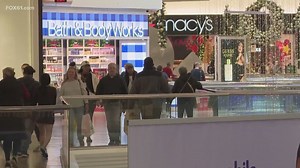 Westfarms Mall in Farmington sees holiday shopping rush