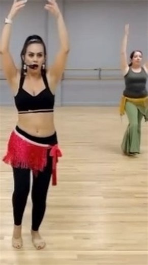 Belly Motions with Portia! on Instagram: "Getting our HIPS ON! Try this hip isolations tutorial with me! This is a wonderful low-impact workout that is great at strengthening the core muscles! 💃🏻💪 Want more online dance classes, choreographies and tutorials? Comment SHIMMY for 7-day access to the Belly Motions Online Studio and app! 💥🎉 #bellydance #bellydancer #dance #dancer #workout #fitness #danceworkout #dancefitness #bellydanceclasses #bellydanceonline #bellydancemiami #bellydancefitnes