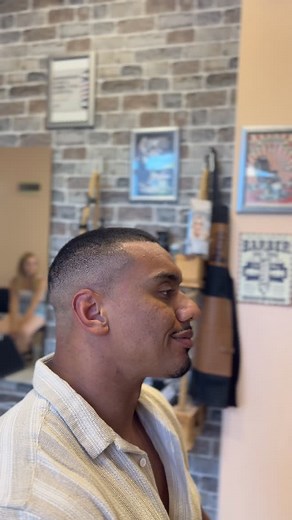 Barbershop NewAge on Instagram: "Bila nam je cast ugositi @larrywheels u nasem Barbershopu"
