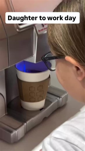 KHOU 11 News Houston on Instagram: "According to one expert, an eight-year-old girl, the hot chocolate, and computer games are the best thing about KHOU."