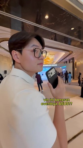 ASUS Zenbook DUO Laptop Dual Layar AI