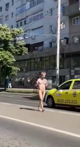 Filip pe stil in pula goala