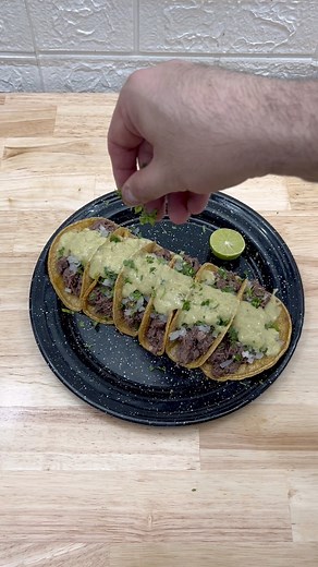 1.1M views · 31K reactions | Tacos de Lengua 襤 #MPSDV #chef #cheflife #food #foodporn #foodie #cooking #cocina #comida #comidamexicana #masterchef #mexico #mexicanfood #comidacasera #receta #recetas #recetasfaciles #recipe #tutorial #tacos #tacotuesday #barbacoa #lengua | Borrecito | Facebook