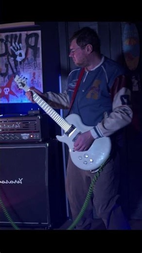 Gleb Oleynik's carbon fiber guitar. Belladonna. I dug up some notes for you #dimaya