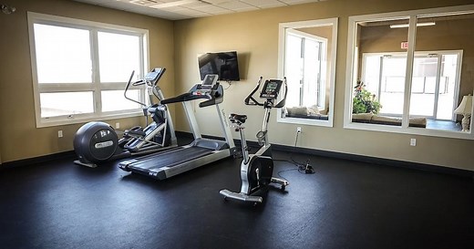 Trying to choose between a stationary bike and treadmill? Here’s what I’ve learned as a trainer