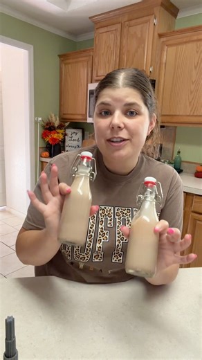 Homemade Peppermint Mocha Coffee Creamer! 1 C half and half 1/2 can (7oz) sweetened condensed milk 1.5 Tablespoons cocoa 1/2 teaspoons peppermint extract #coffeecreamer #homemadecoffeecreamer #coffeerecipe #coffeeaddict #CoffeeLovers | Kylee Keller