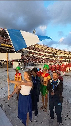 2.1K reactions · 78 shares | Viaje de Guatemala hasta Suecia a la inauguración del torneo de fútbol juvenil más importante del mundo, la Gothia Cup. Los chapines se lucieron en el desfile, vestidos con traje típico de Guatemala y hasta de príncipes mayas. - #comozea #chapinesviajeros #chapinesporelmundo #guatelinda # #gothiacup | Como Zea | Facebook