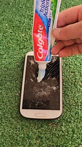 310K views · 2.2K reactions | Put toothpaste on a broken phone screen and you won't believe the result. #fundraising #christmasgift #albumcompletion #christmaspresents #holidaygift #stockingstuffer #christmaspresent #HolidayGame #heavymetal #giftgiving | ورشة workshop | Facebook