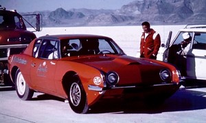 Video: Studebaker Avanti Shatters 29 Records at Bonneville