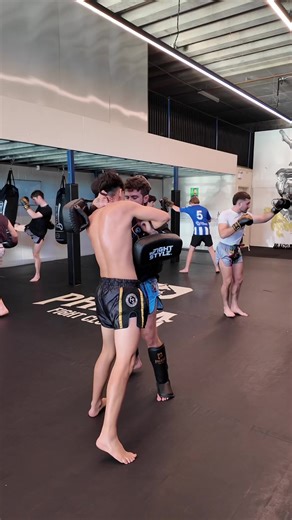 Mastering Padwork in Muay Thai and Kickboxing